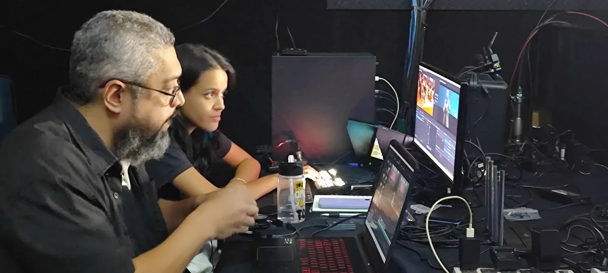 Equipe operando live
